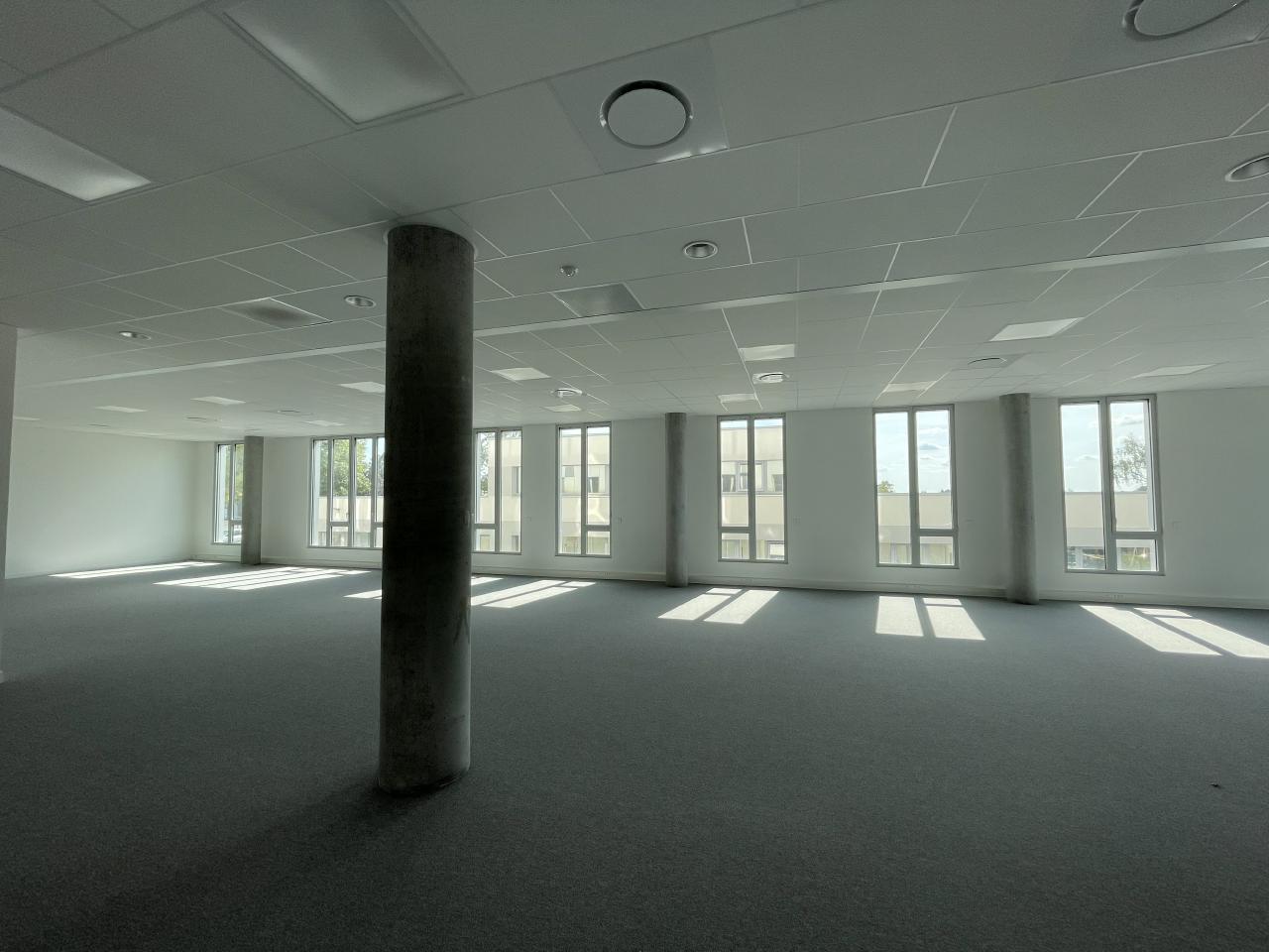 Bureau Saint-Herblain 752m² Location bureau Saint-Herblain Loire-Atlantique OLBUR2113173 4